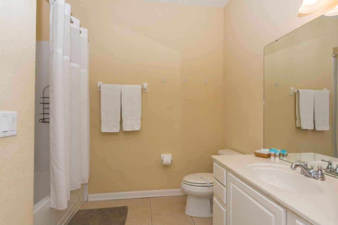 3br 2bath Balcony 5min Conv Center 1410ft Casa de férias Orlando