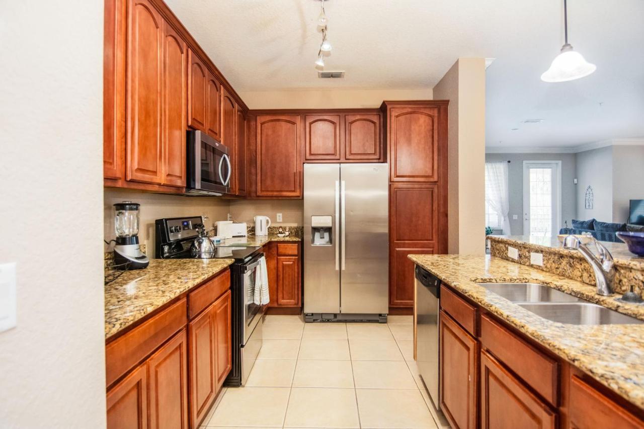 3br 2bath Balcony 5min Conv Center 1410ft Casa de férias *