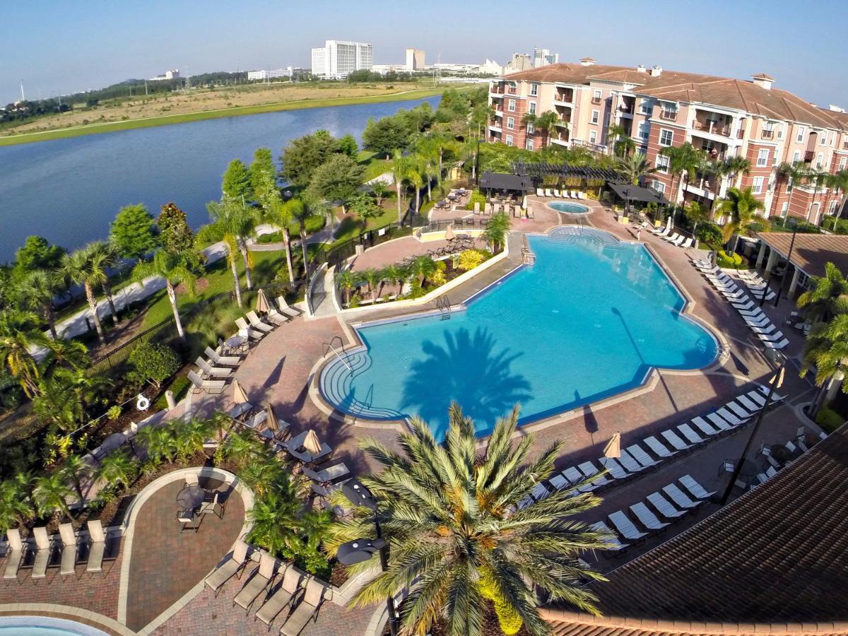 Casa de férias 3br 2bath Balcony 5min Conv Center 1410ft