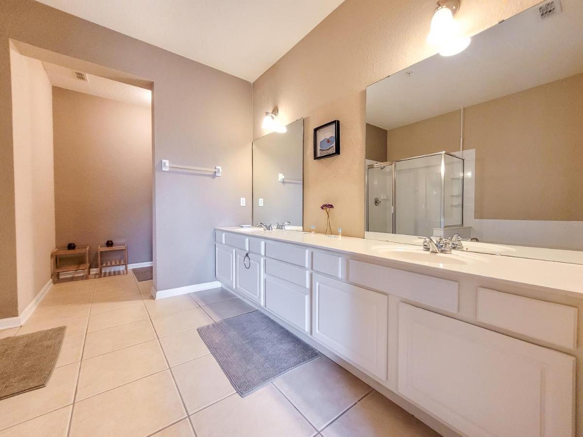 3br 2bath Balcony 5min Conv Center 1410ft Casa de férias Orlando